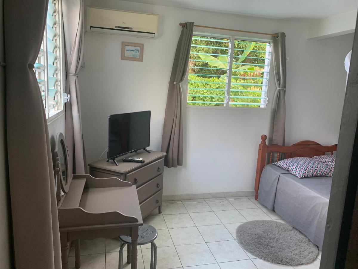 Logement Vacances Gissac Sainte-Anne Exterior photo